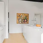 Amazing In With Sauna هادرسليف